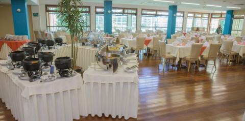 Hotel-Escola Senac Grogotó realiza almoço especial para o Dia das Mães