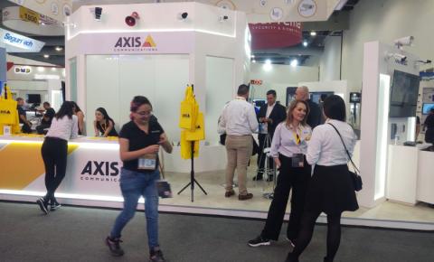 Axis Communications se concentra em inovação e análise durante a Expo Seguridad 2024